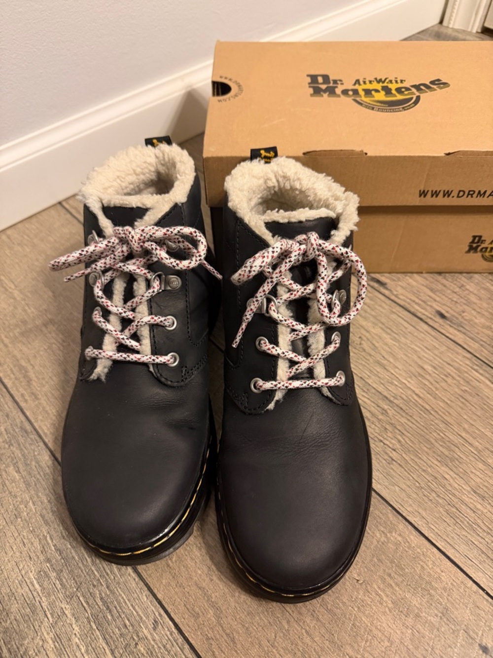 Dr. Martens Bonny W Black Lace-Up Fleece-Lined Boots with Patterned Laces